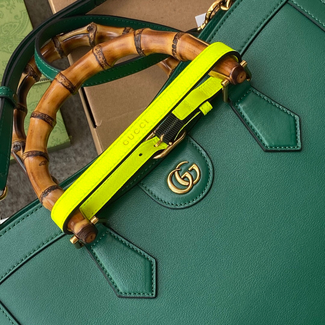 G*u*i diana tote