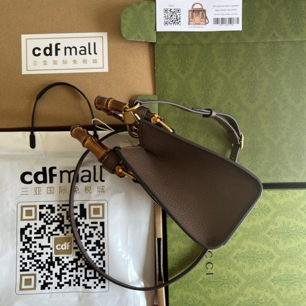 G*u*i diana tote