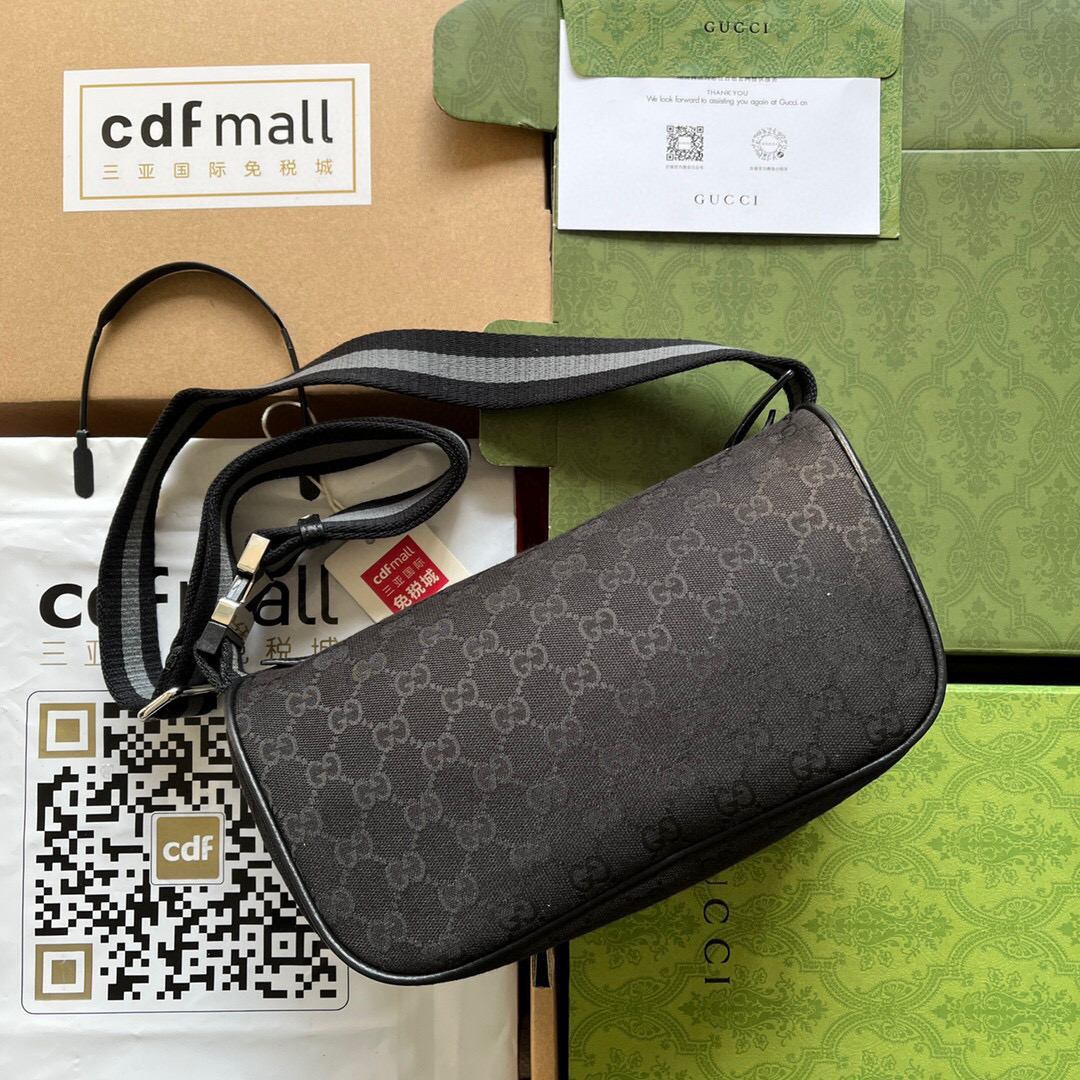 G*u*i shoulder bag