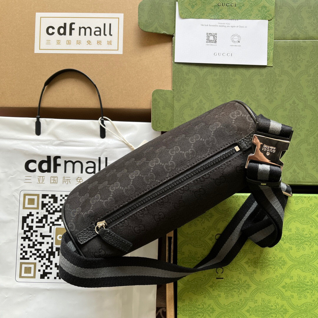 G*u*i shoulder bag