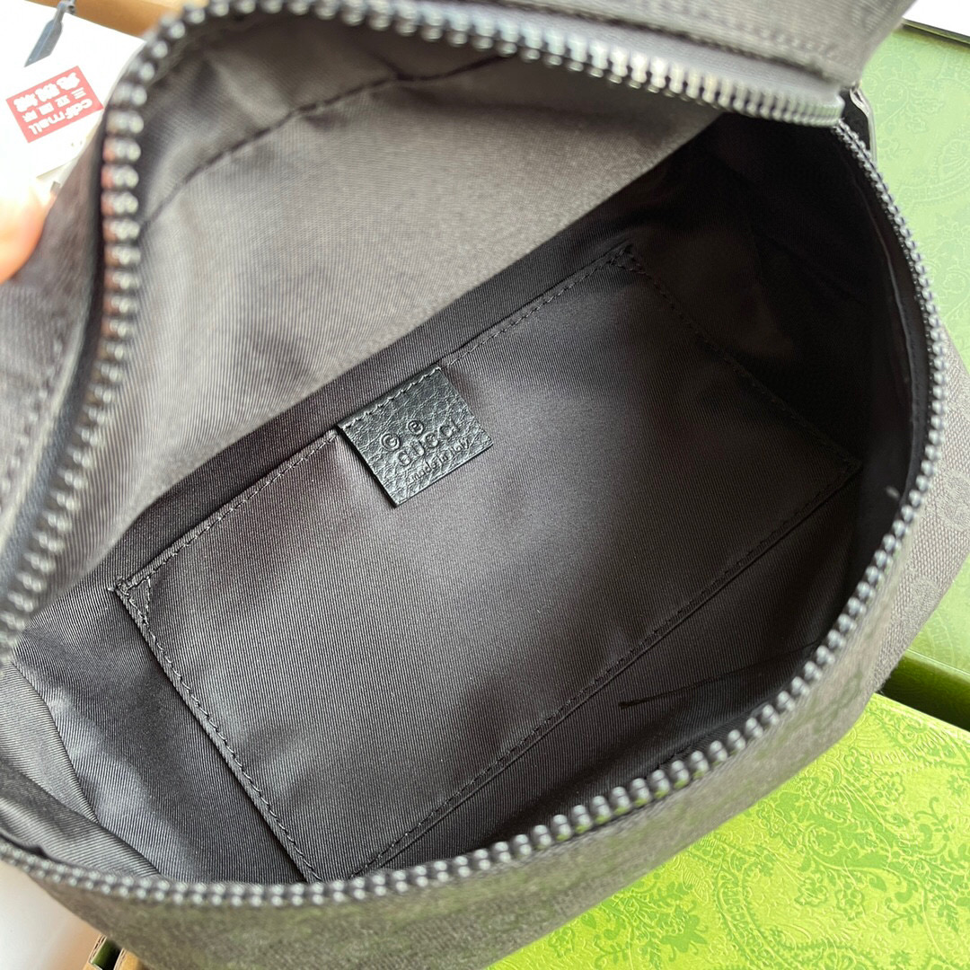 G*u*i shoulder bag