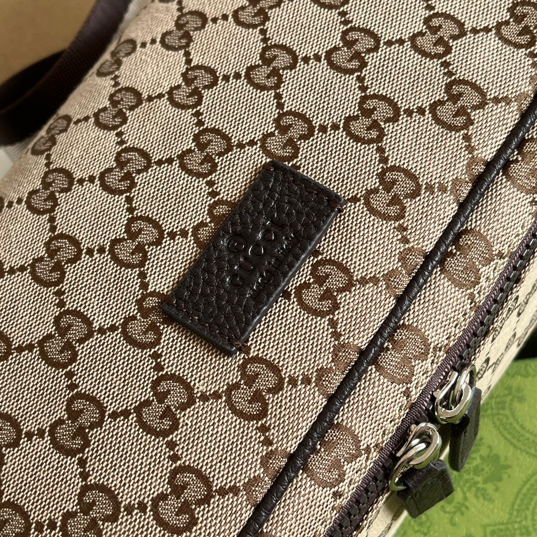 G*u*i shoulder bag