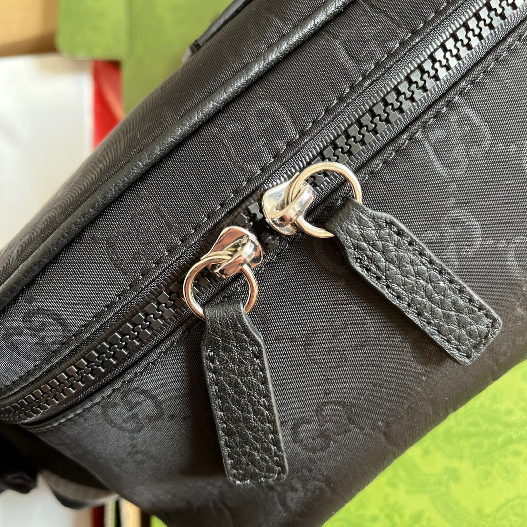 G*u*i shoulder bag