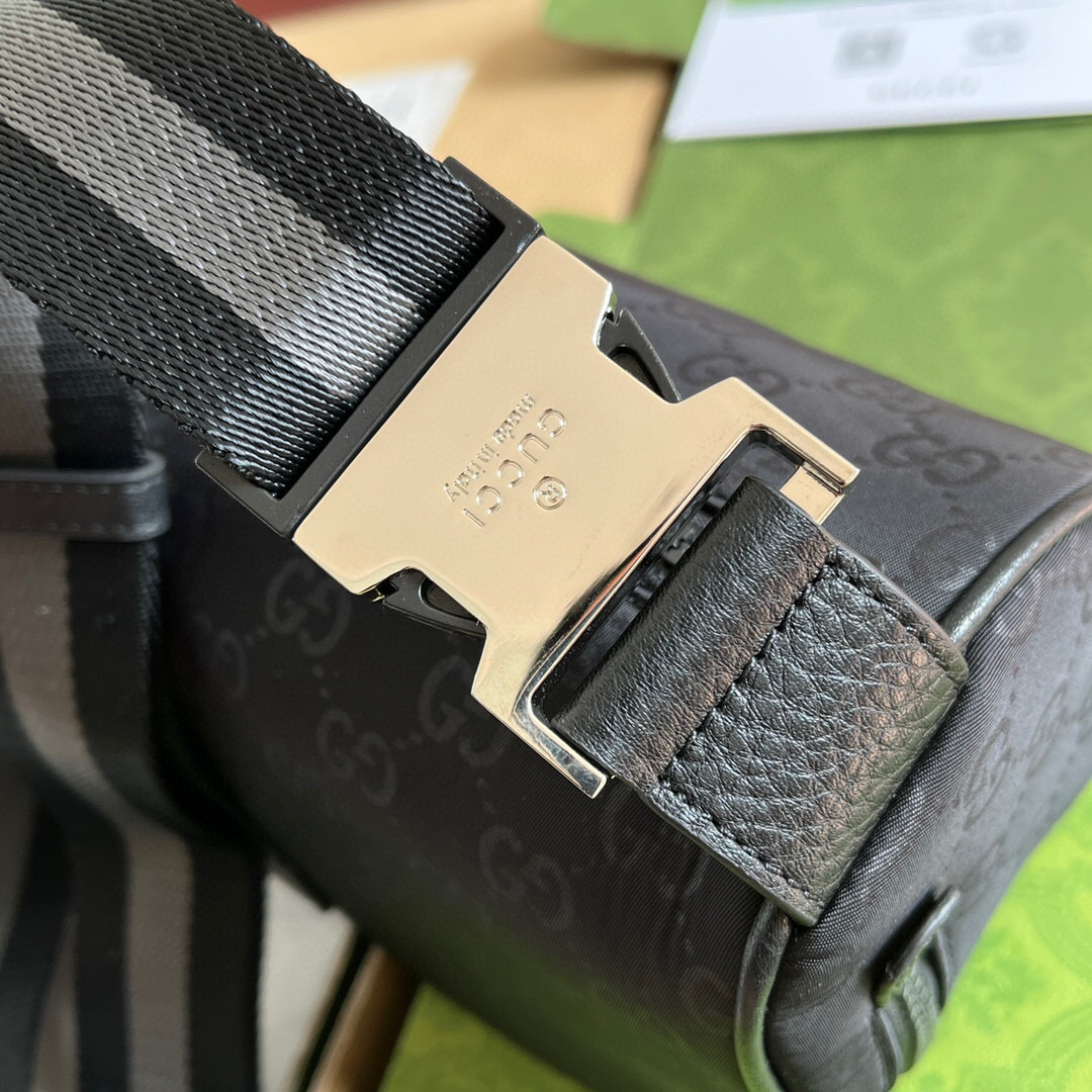 G*u*i shoulder bag