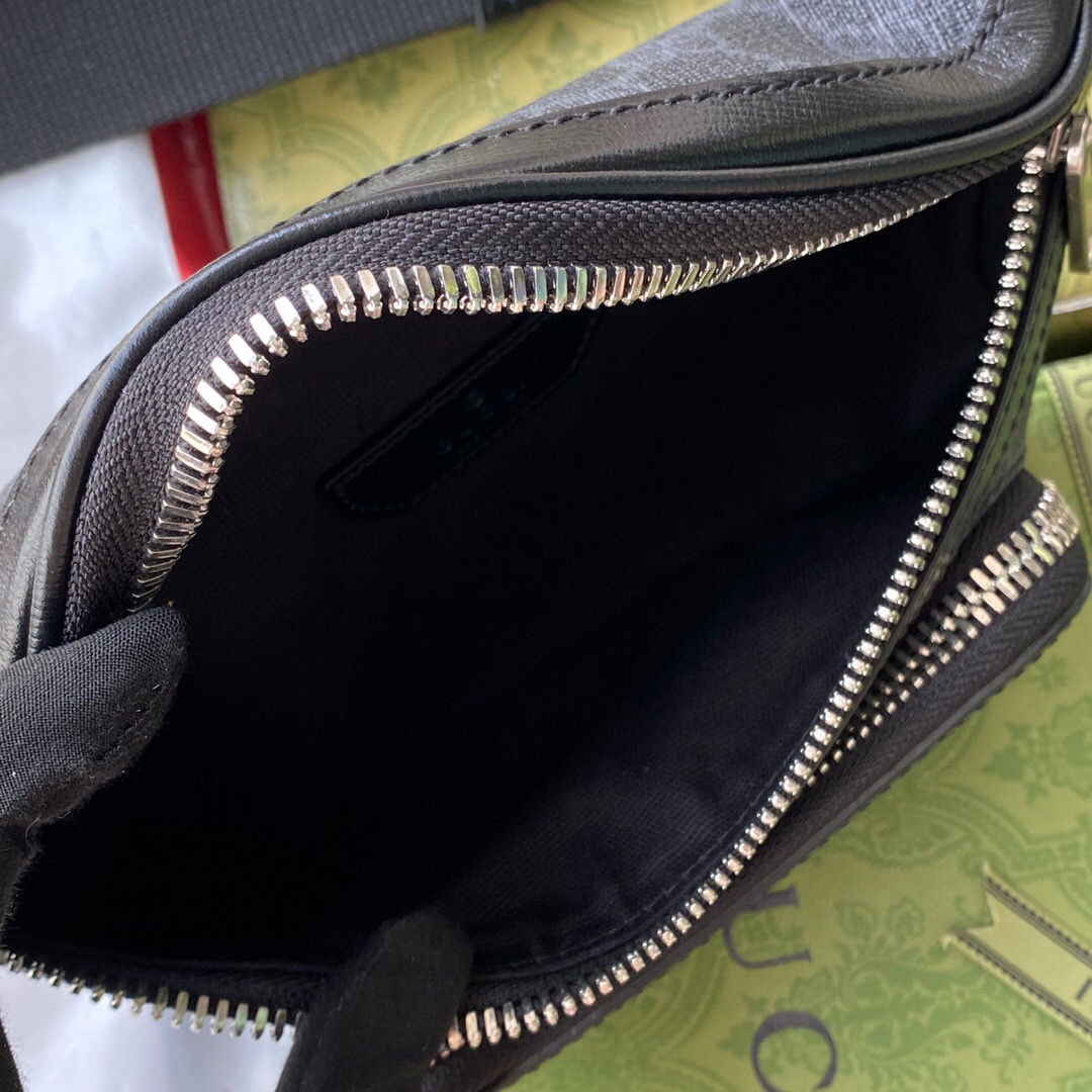 G*u*i belt bag with interlocking g