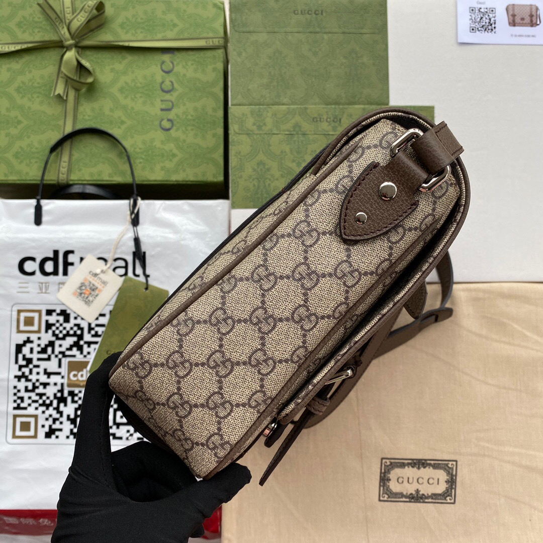 G*u*i gg messenger bag