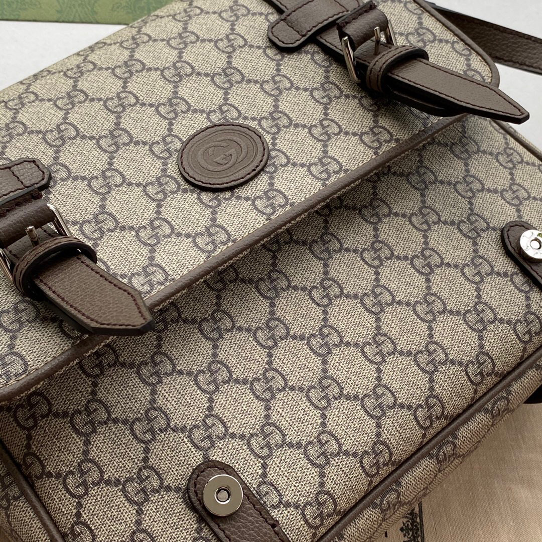 G*u*i gg messenger bag