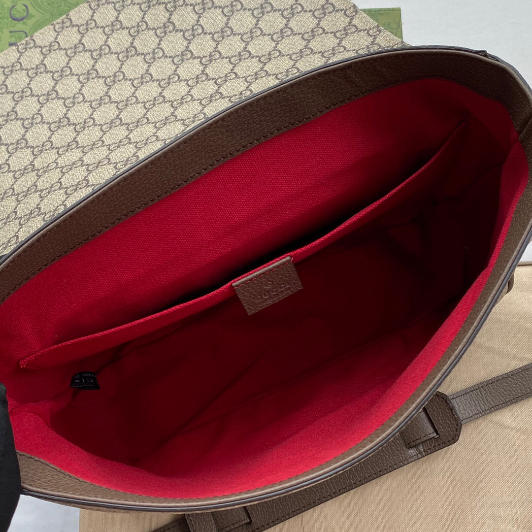 G*u*i gg messenger bag