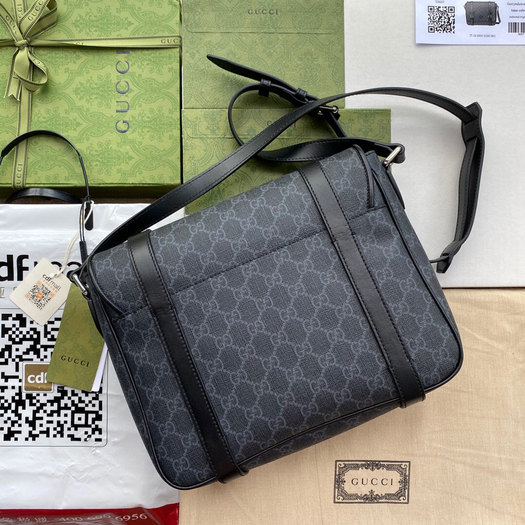 G*u*i gg messenger bag