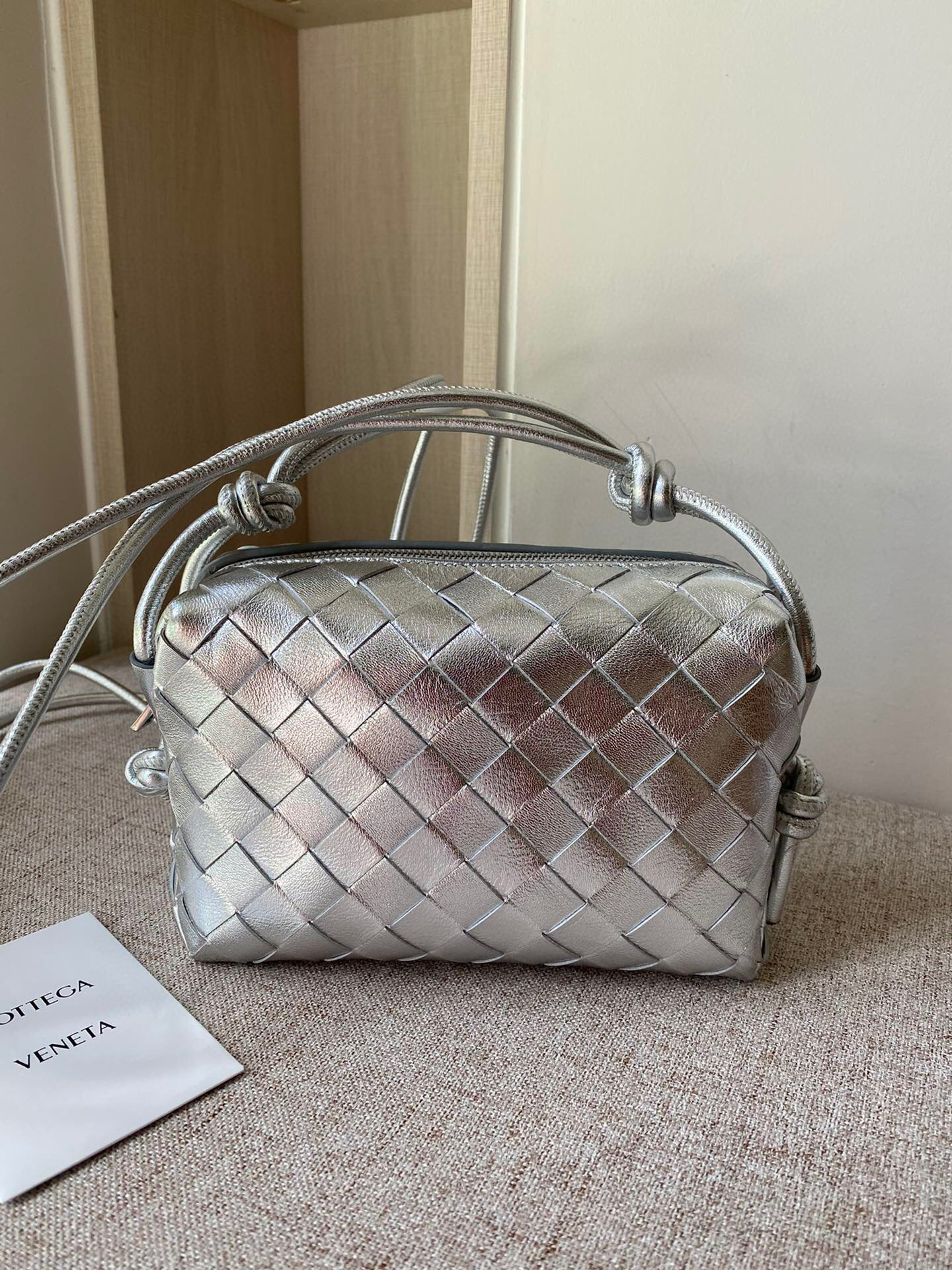 bo*te*ga Ve*ne*ta shoulder bags