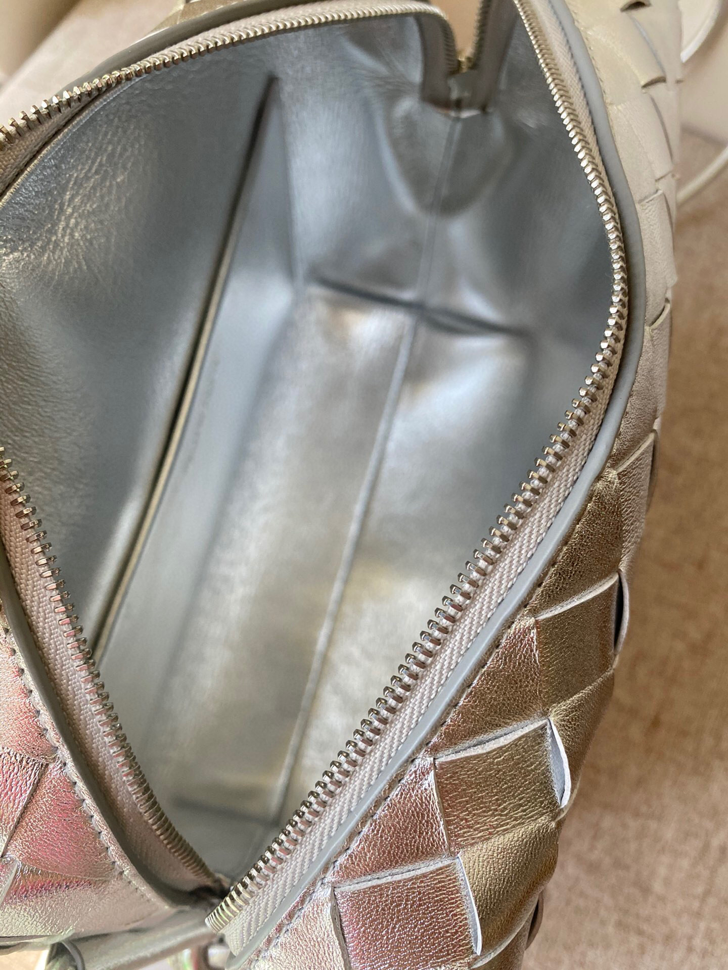 bo*te*ga Ve*ne*ta shoulder bags