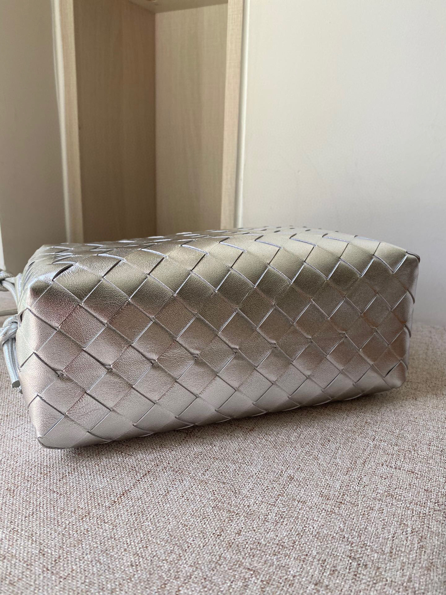 bo*te*ga Ve*ne*ta shoulder bags