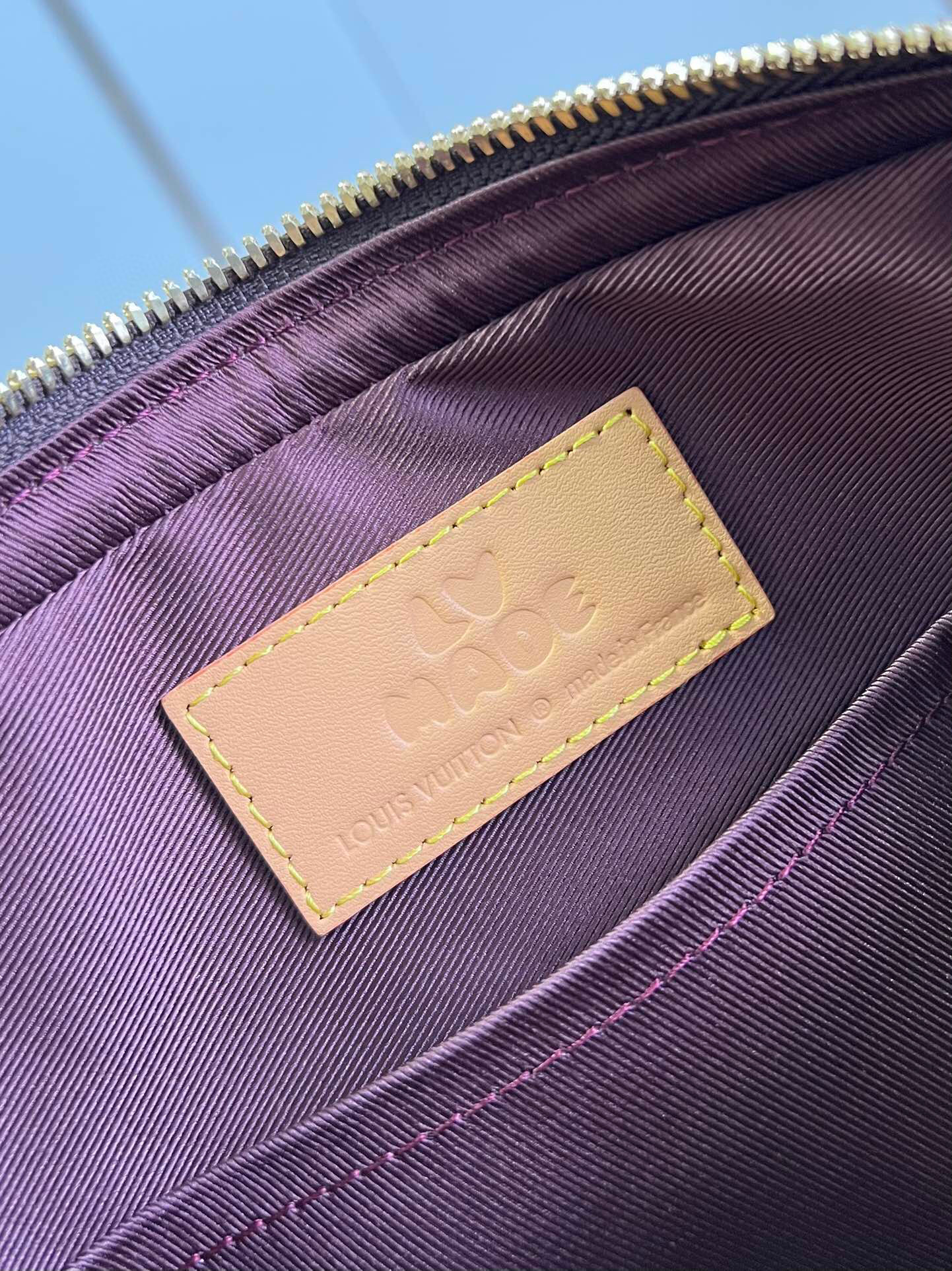 l**is V*t*n trio messenger bag
