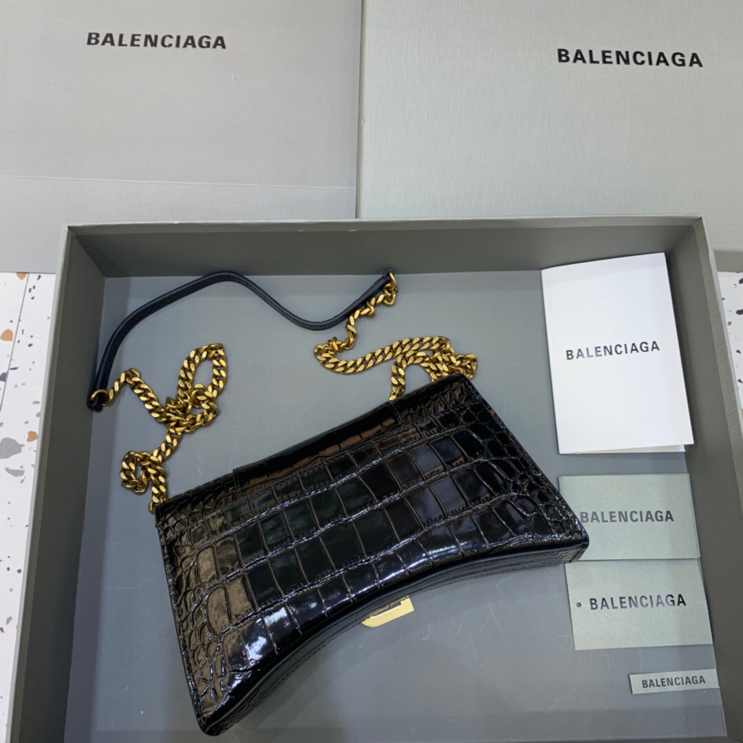 Ba*len*cia*ga hourglass