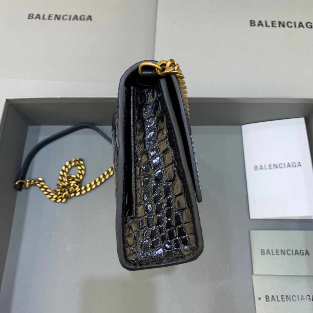 Ba*len*cia*ga hourglass