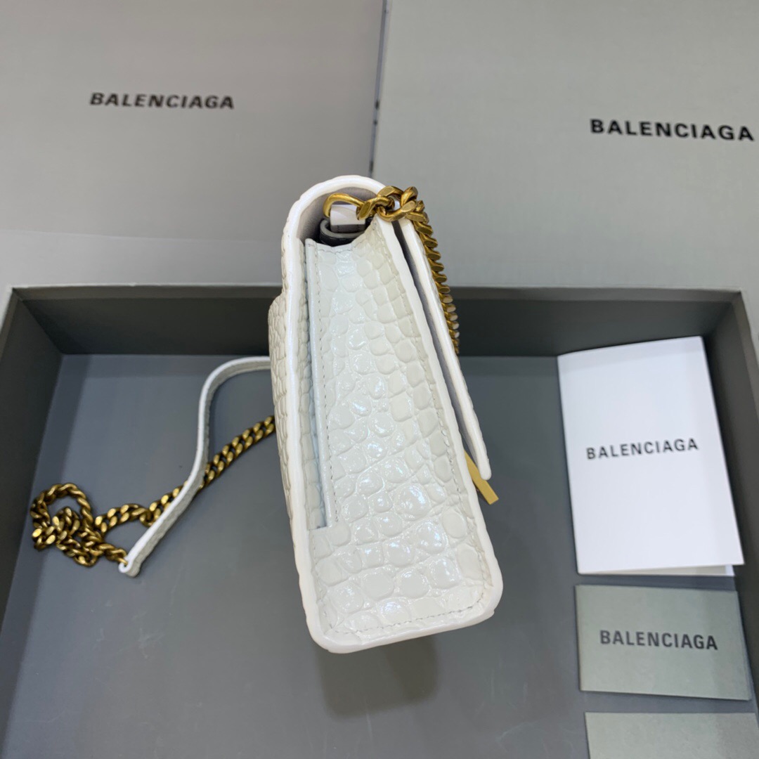 Ba*len*cia*ga hourglass