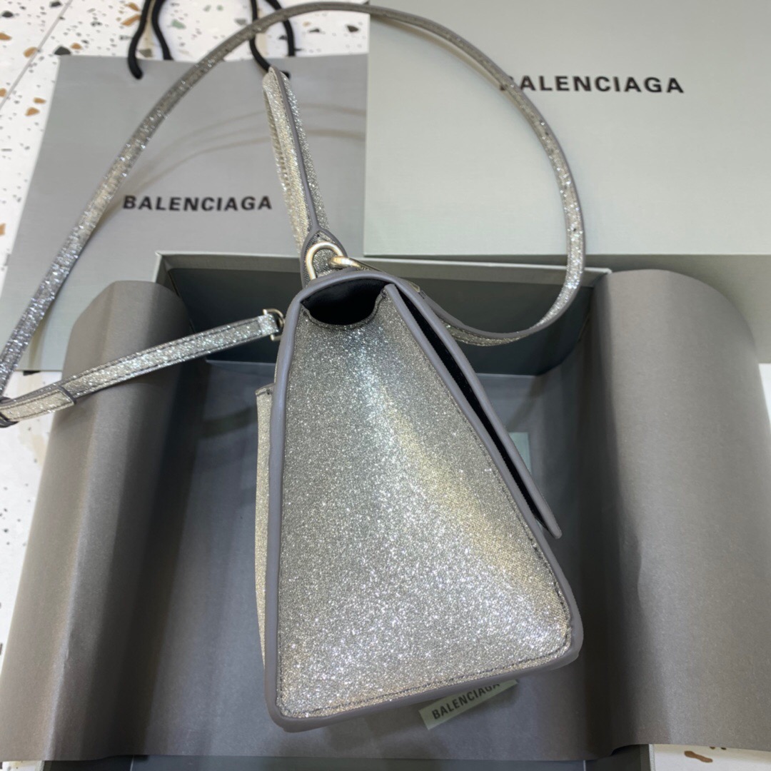 Ba*len*cia*ga hourglass