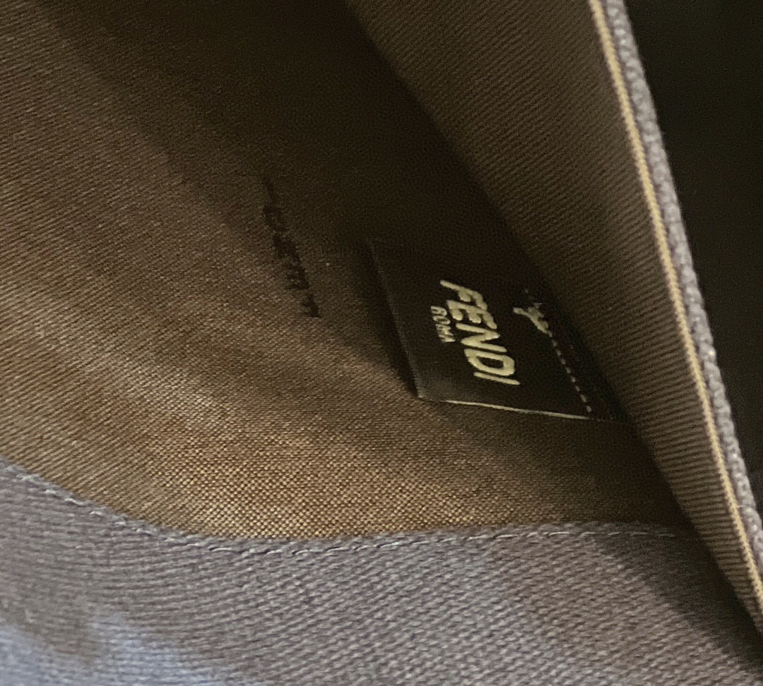 F**di tote