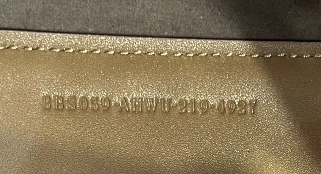F**di tote