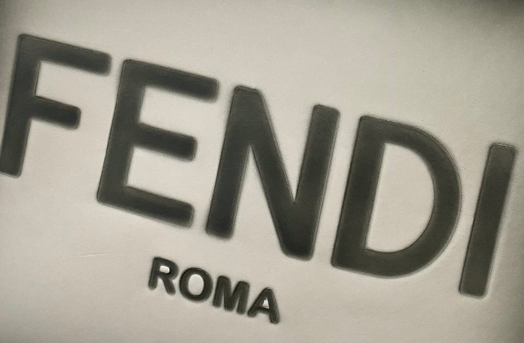 F**di tote
