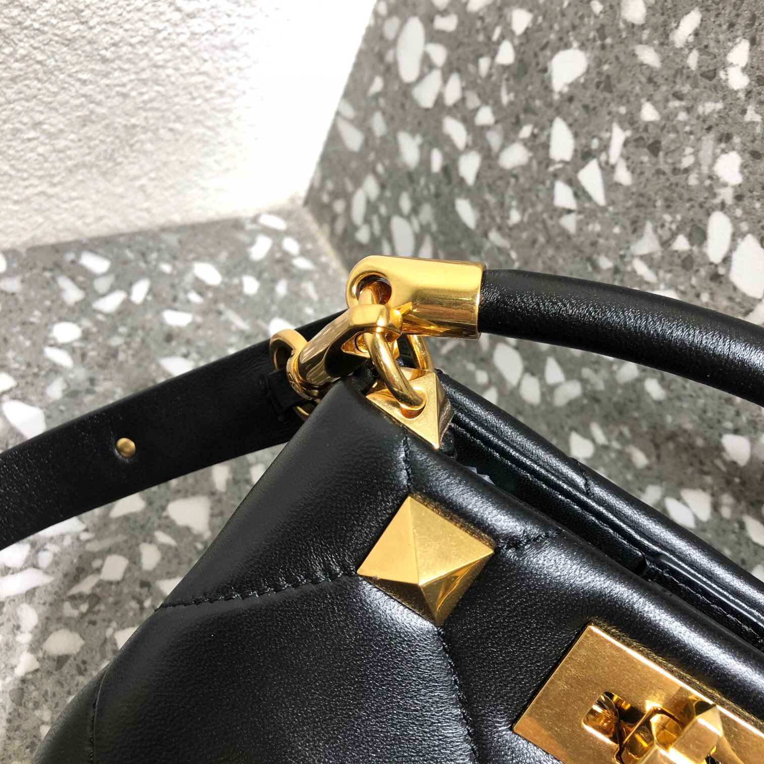 Valentino Garavani Roman Stud