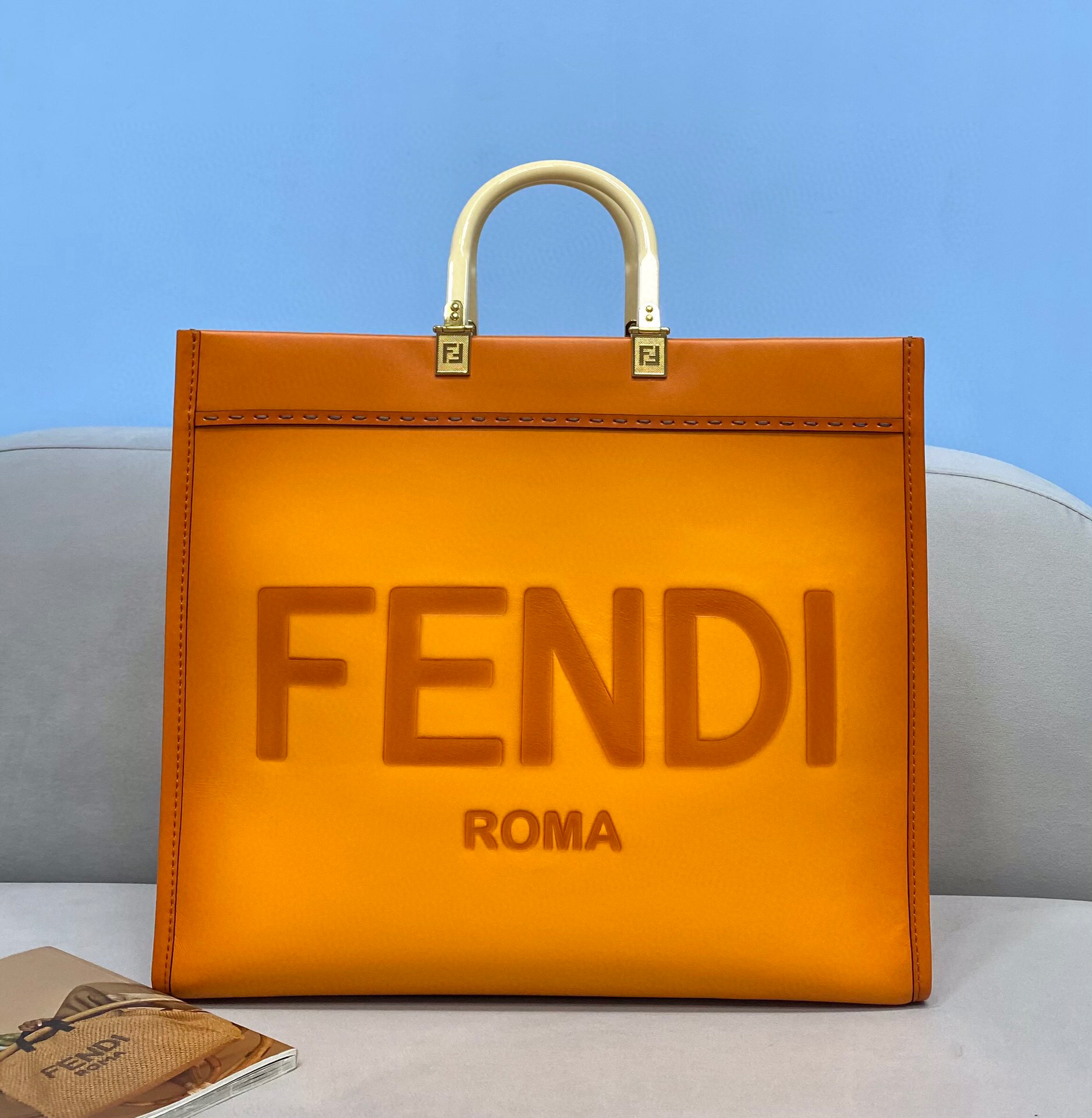 F**di tote