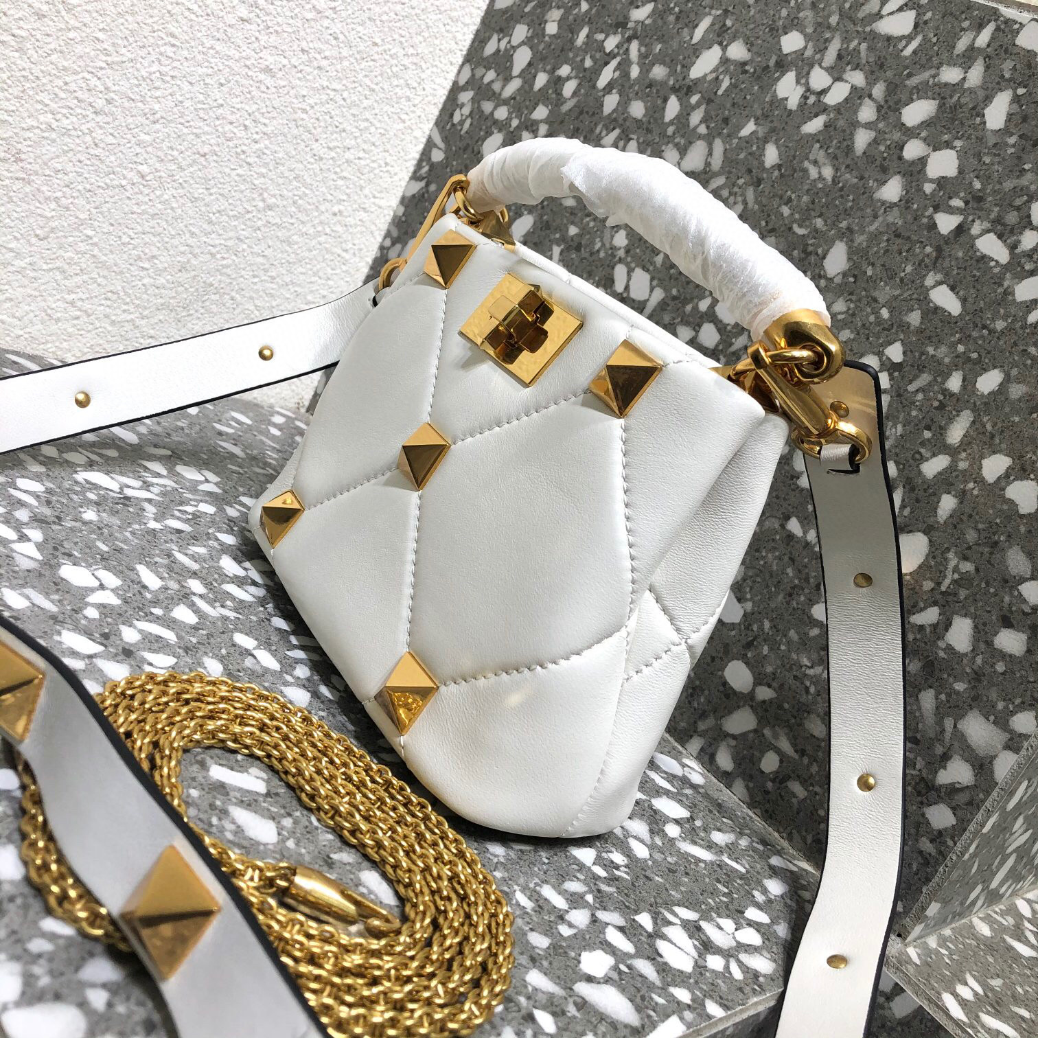 Valentino Garavani Roman Stud