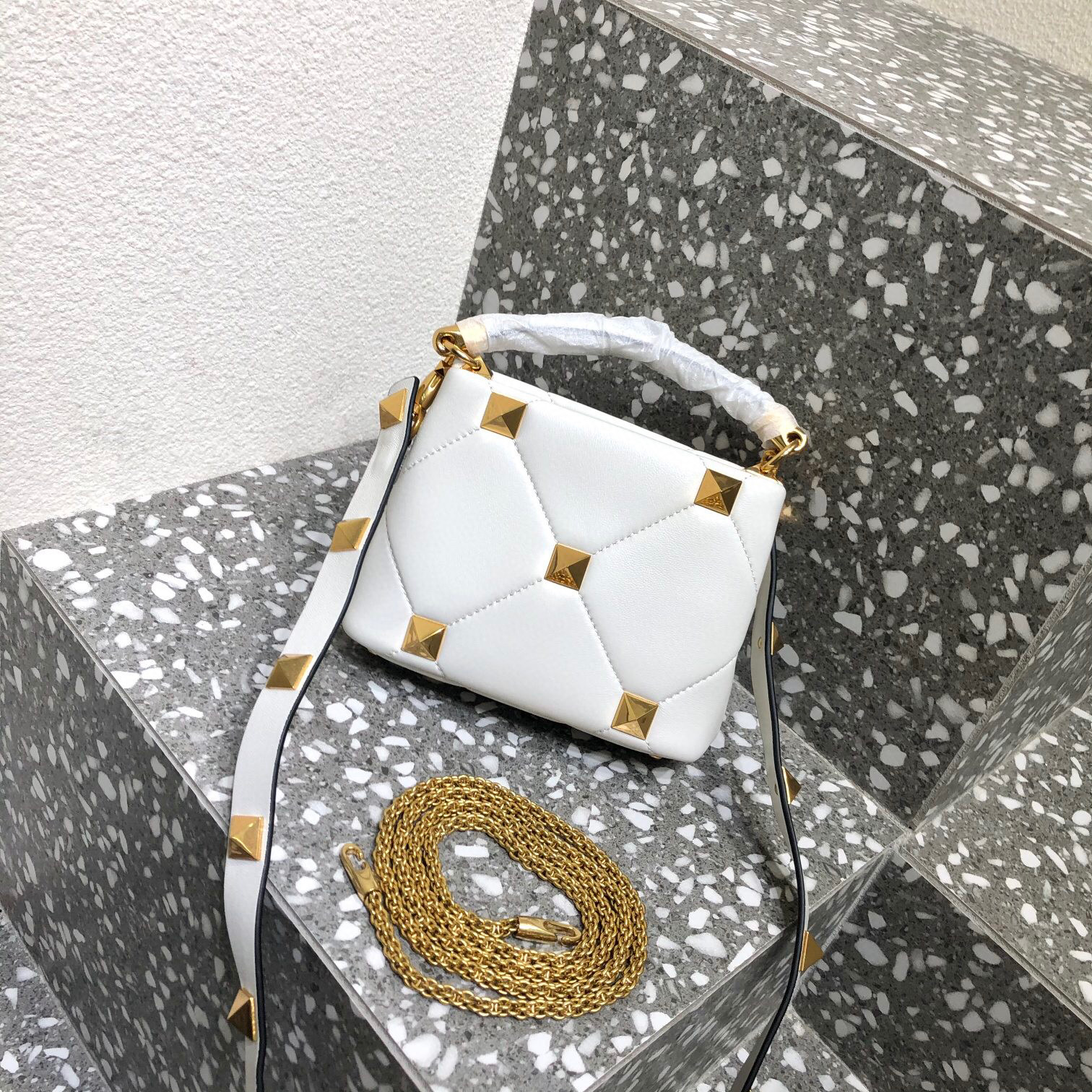 Valentino Garavani Roman Stud