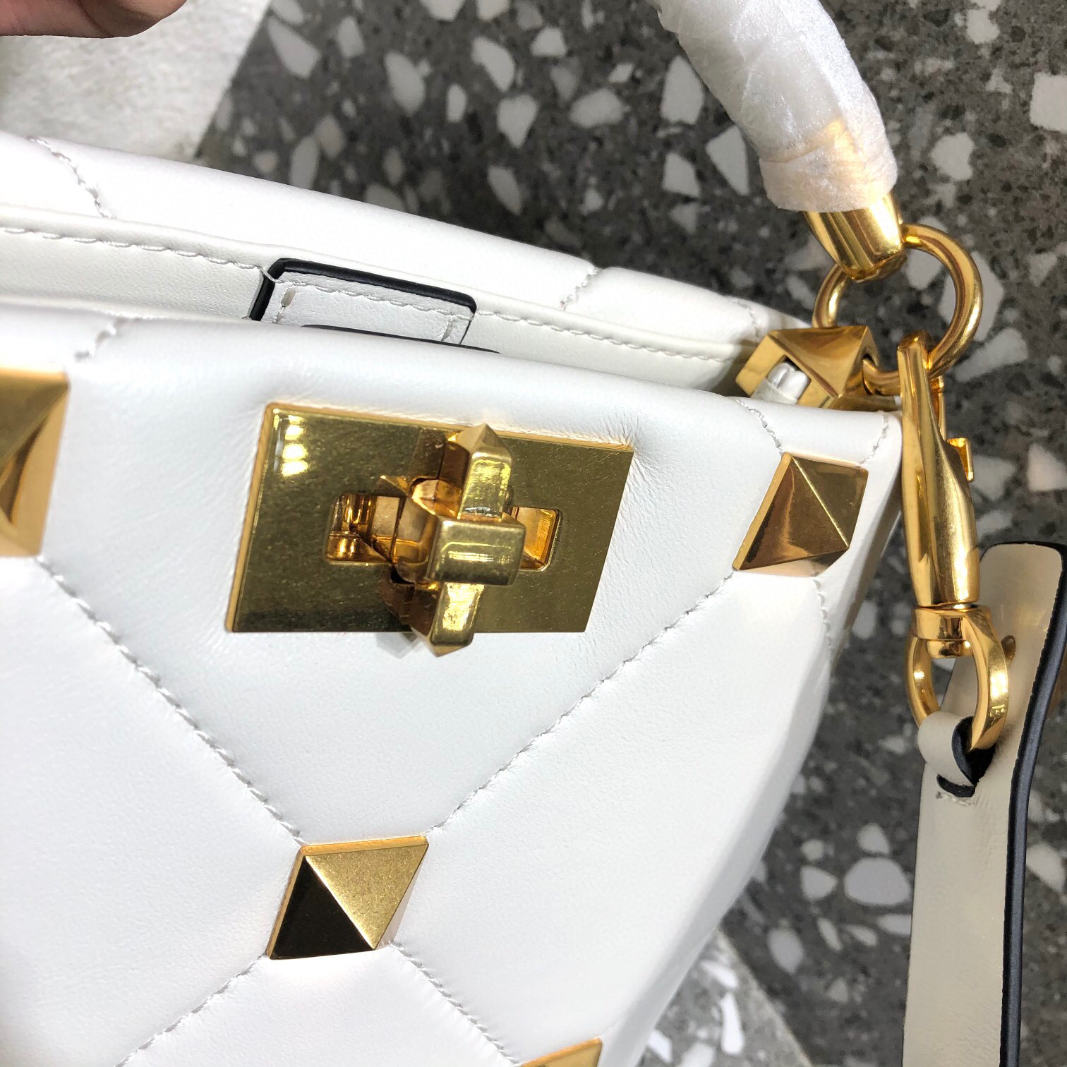 Valentino Garavani Roman Stud