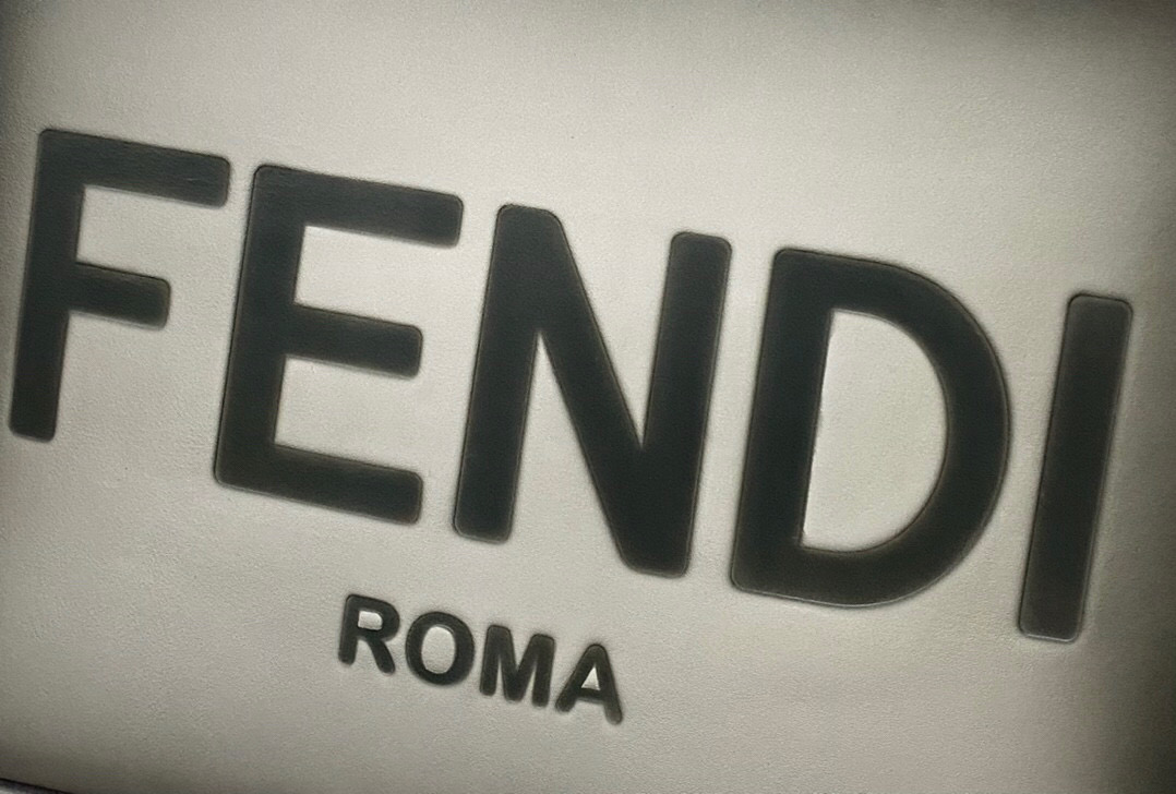 F**di tote