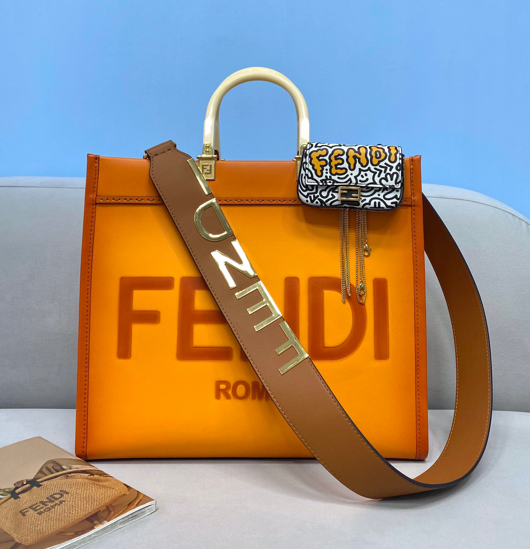 F**di tote