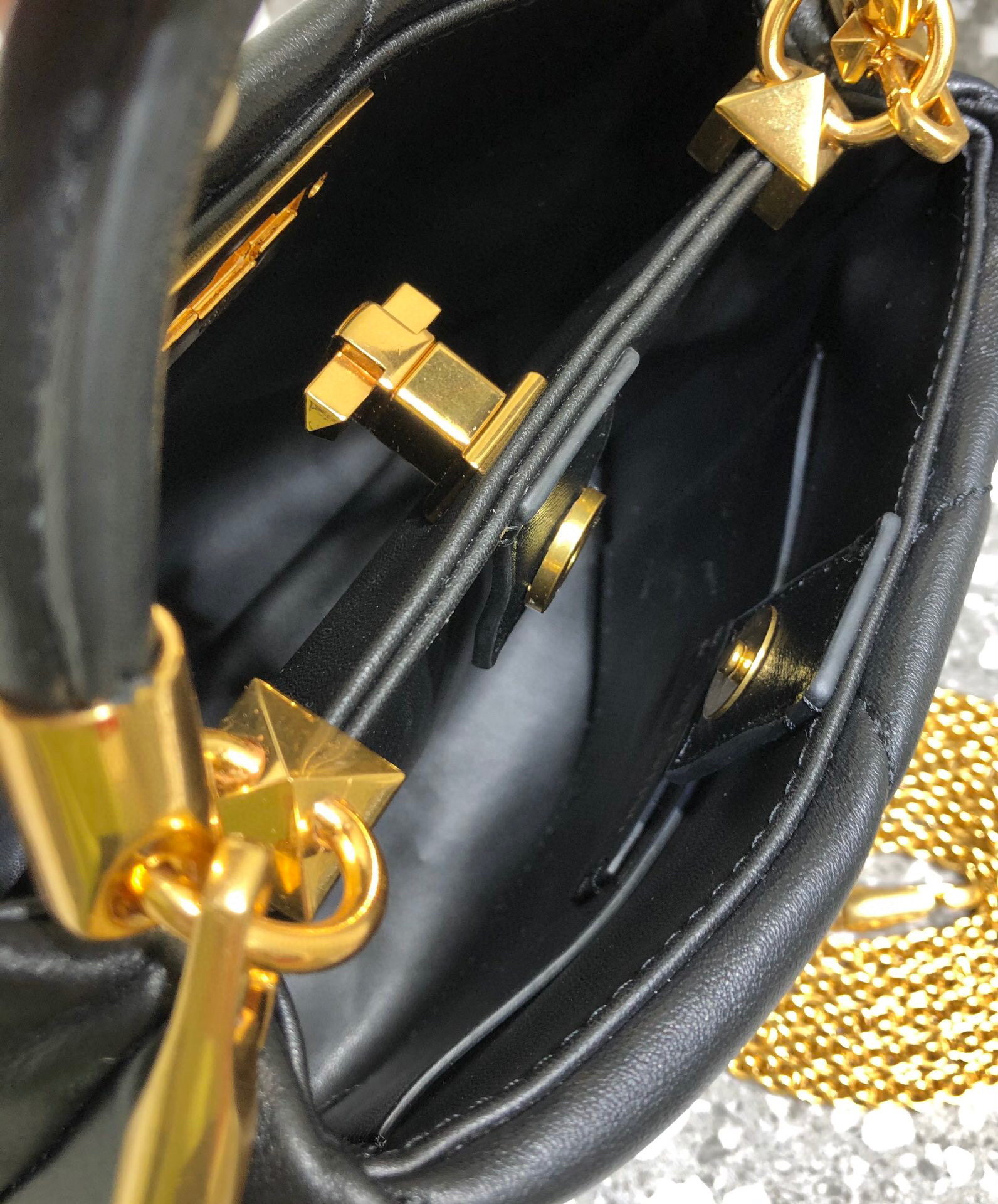Valentino Garavani Roman Stud
