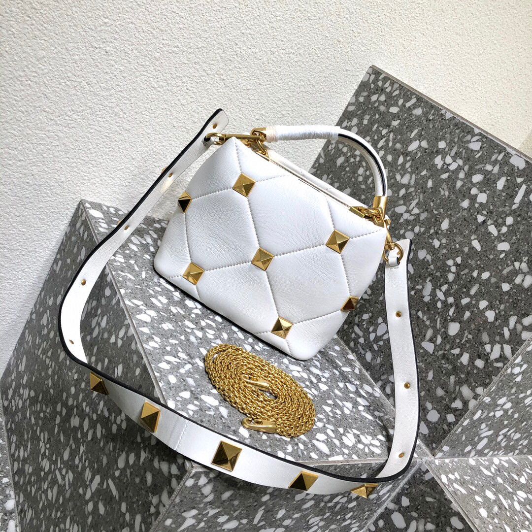 Valentino Garavani Roman Stud