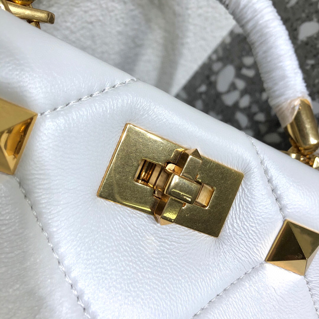 Valentino Garavani Roman Stud