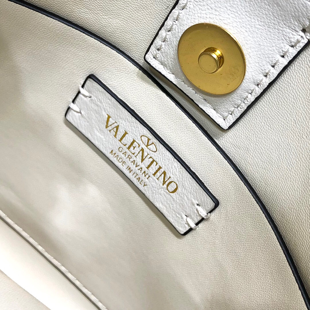 Valentino Garavani Roman Stud