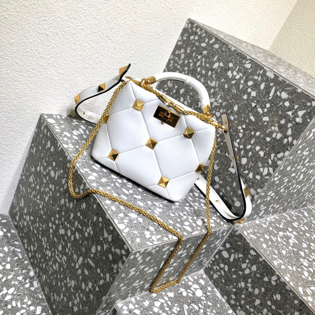 Valentino Garavani Roman Stud