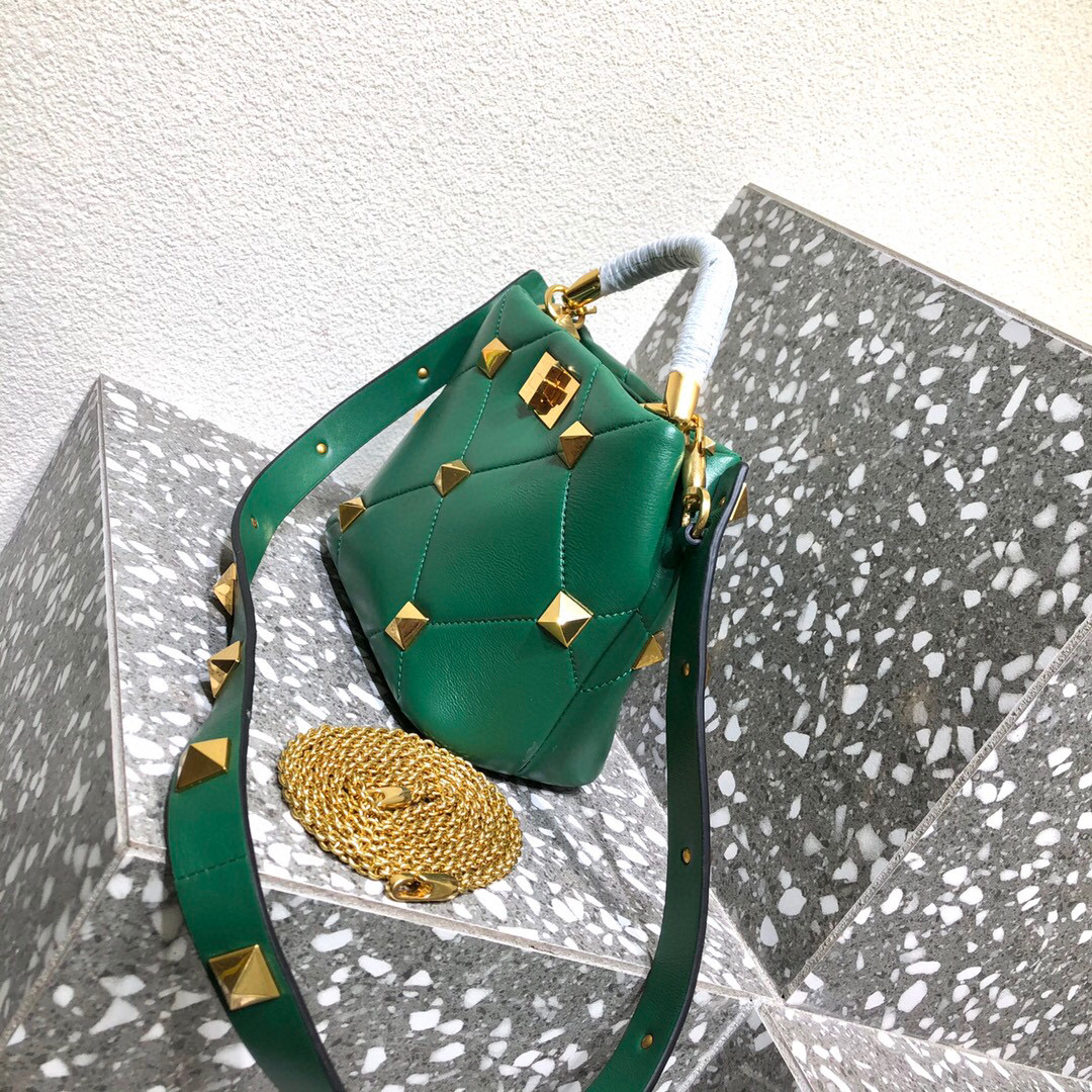 Valentino Garavani Roman Stud