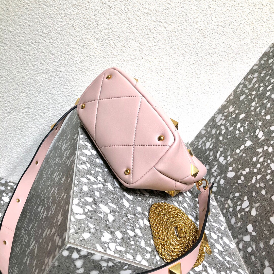 Valentino Garavani Roman Stud