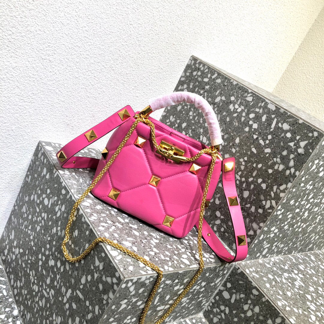 Valentino Garavani Roman Stud