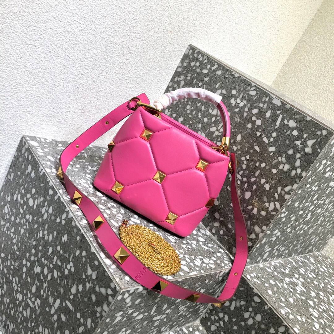 Valentino Garavani Roman Stud