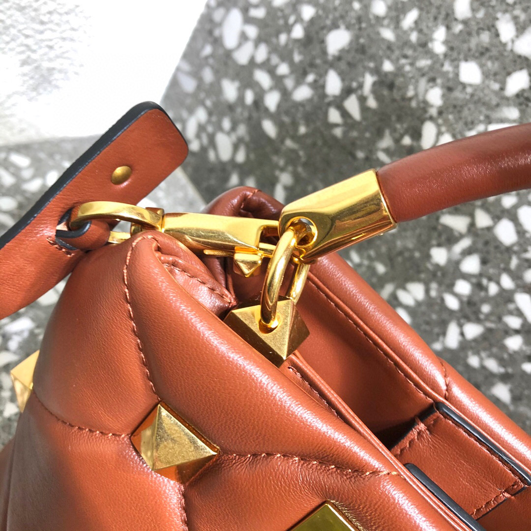Valentino Garavani Roman Stud
