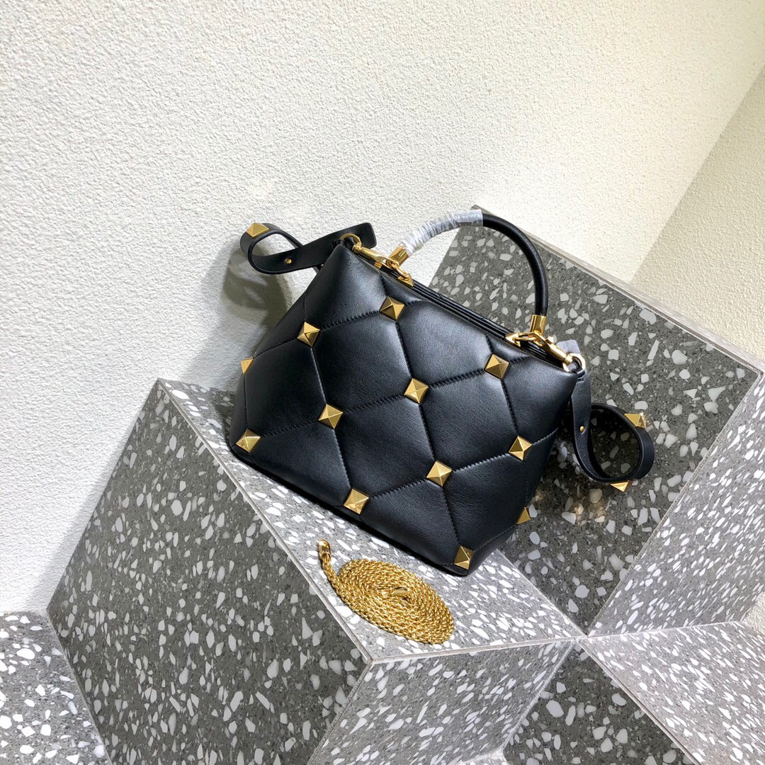 Valentino Garavani Roman Stud