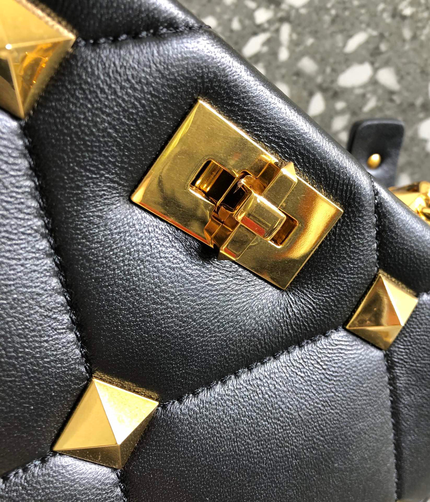 Valentino Garavani Roman Stud