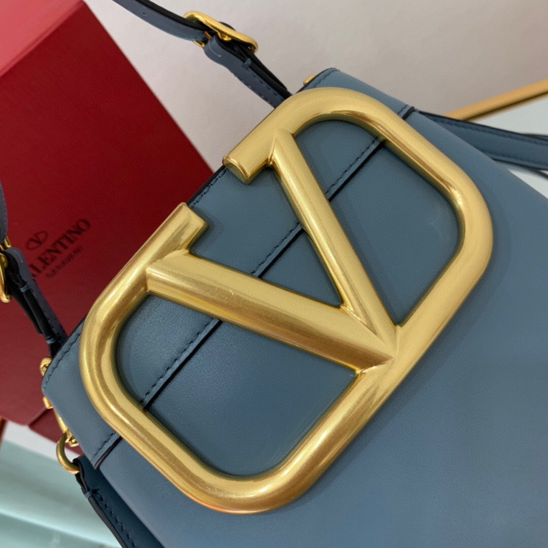 valentino garavani S*pervee