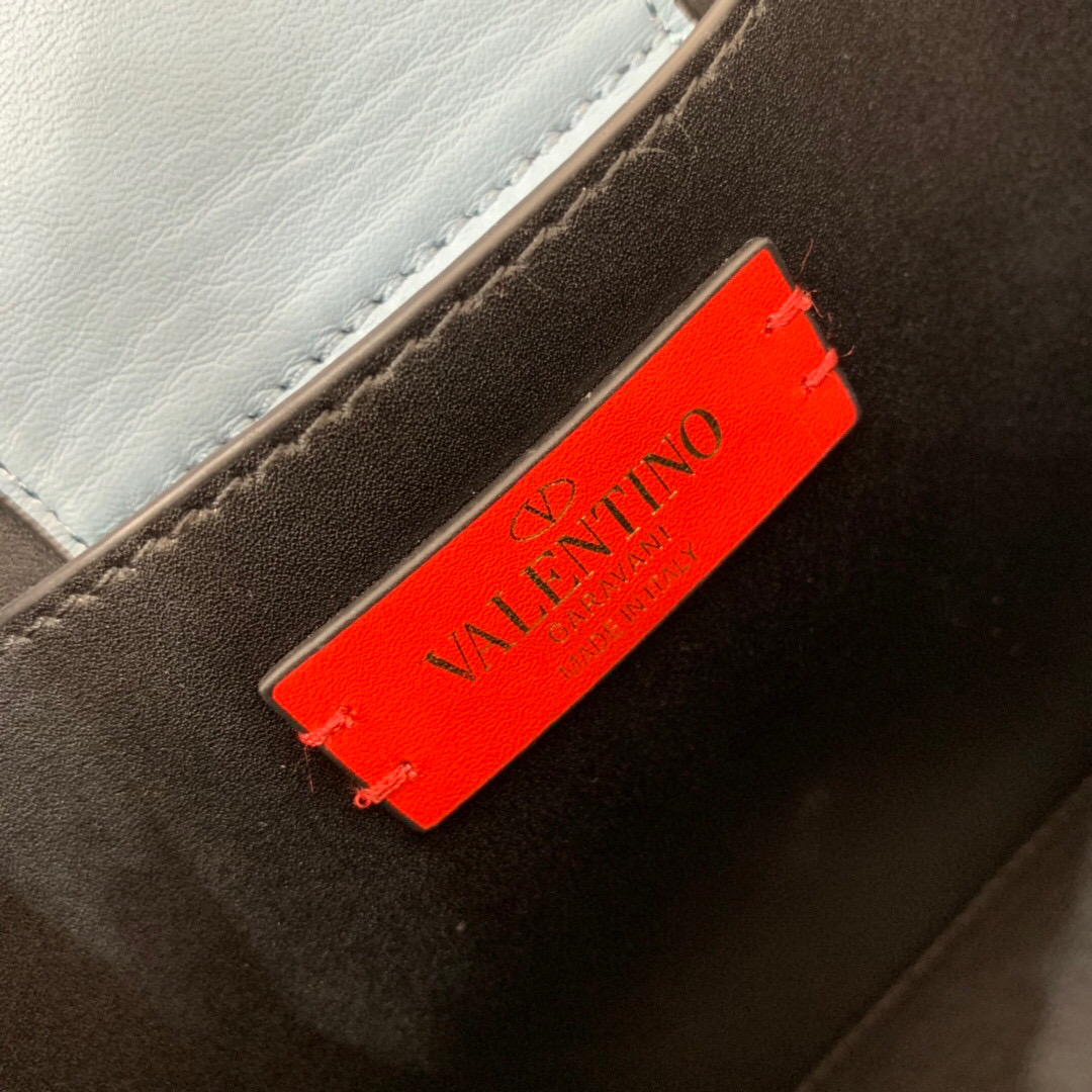 valentino garavani S*pervee