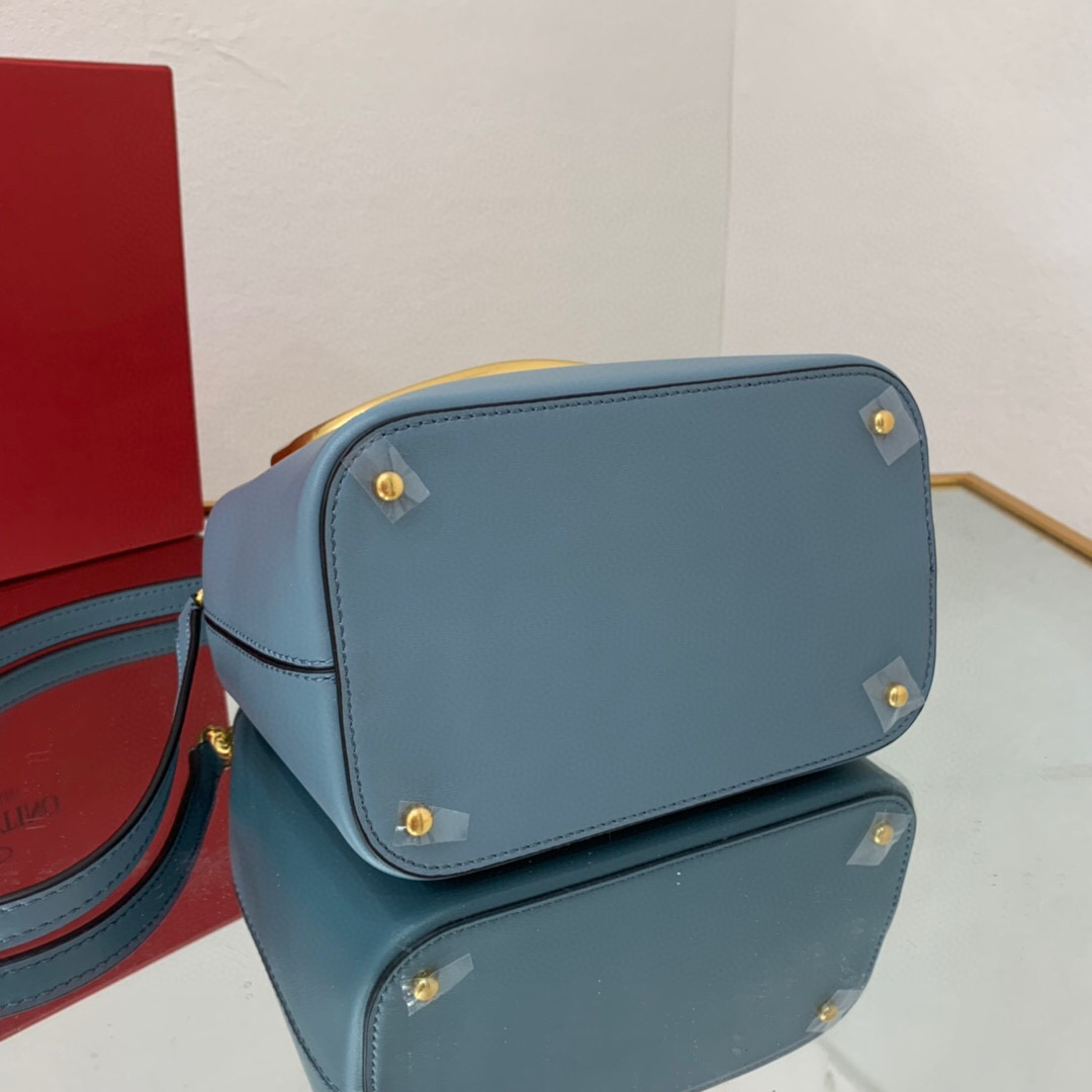 valentino garavani S*pervee