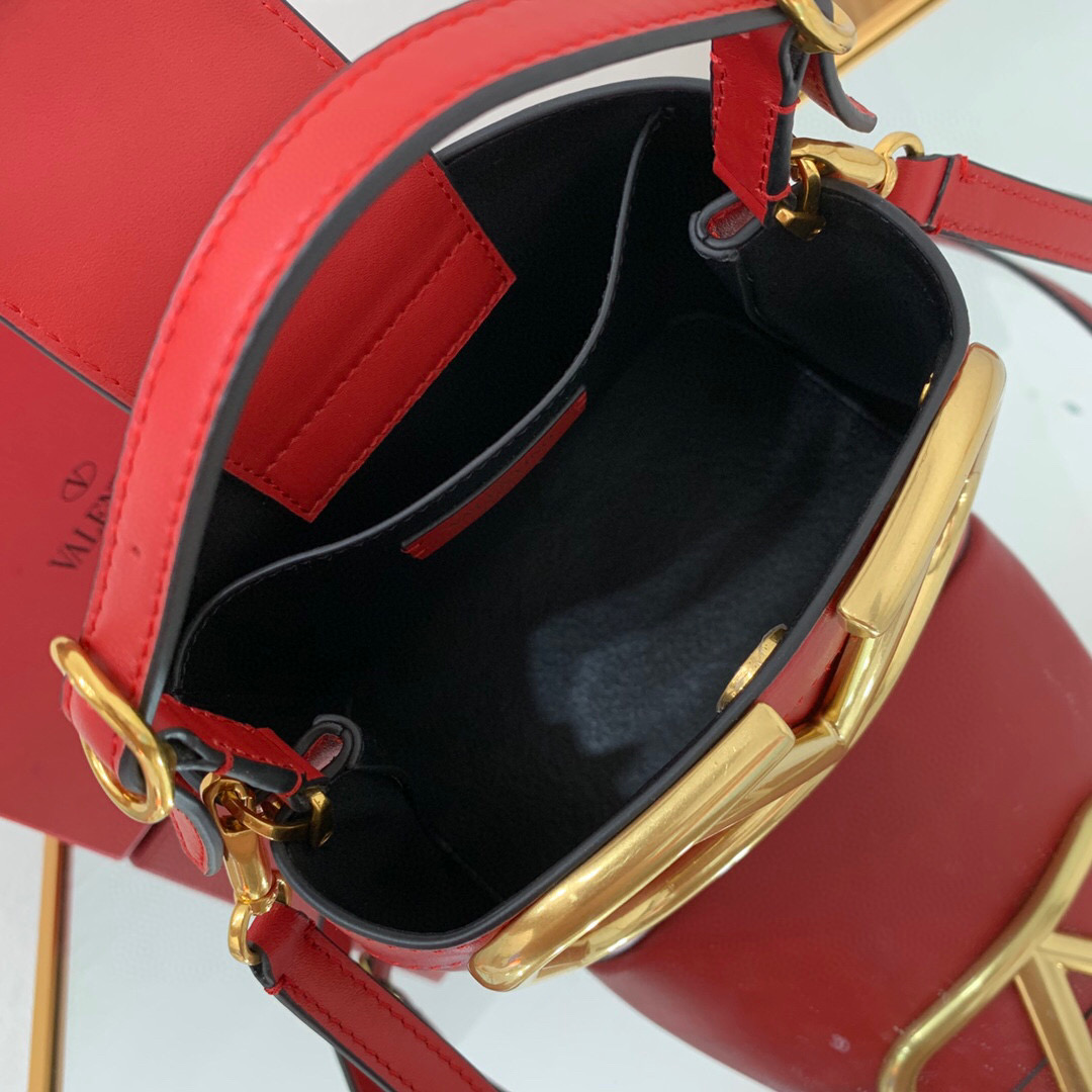 valentino garavani S*pervee