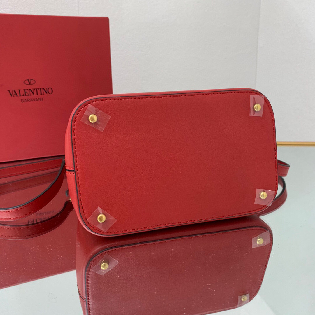 valentino garavani S*pervee