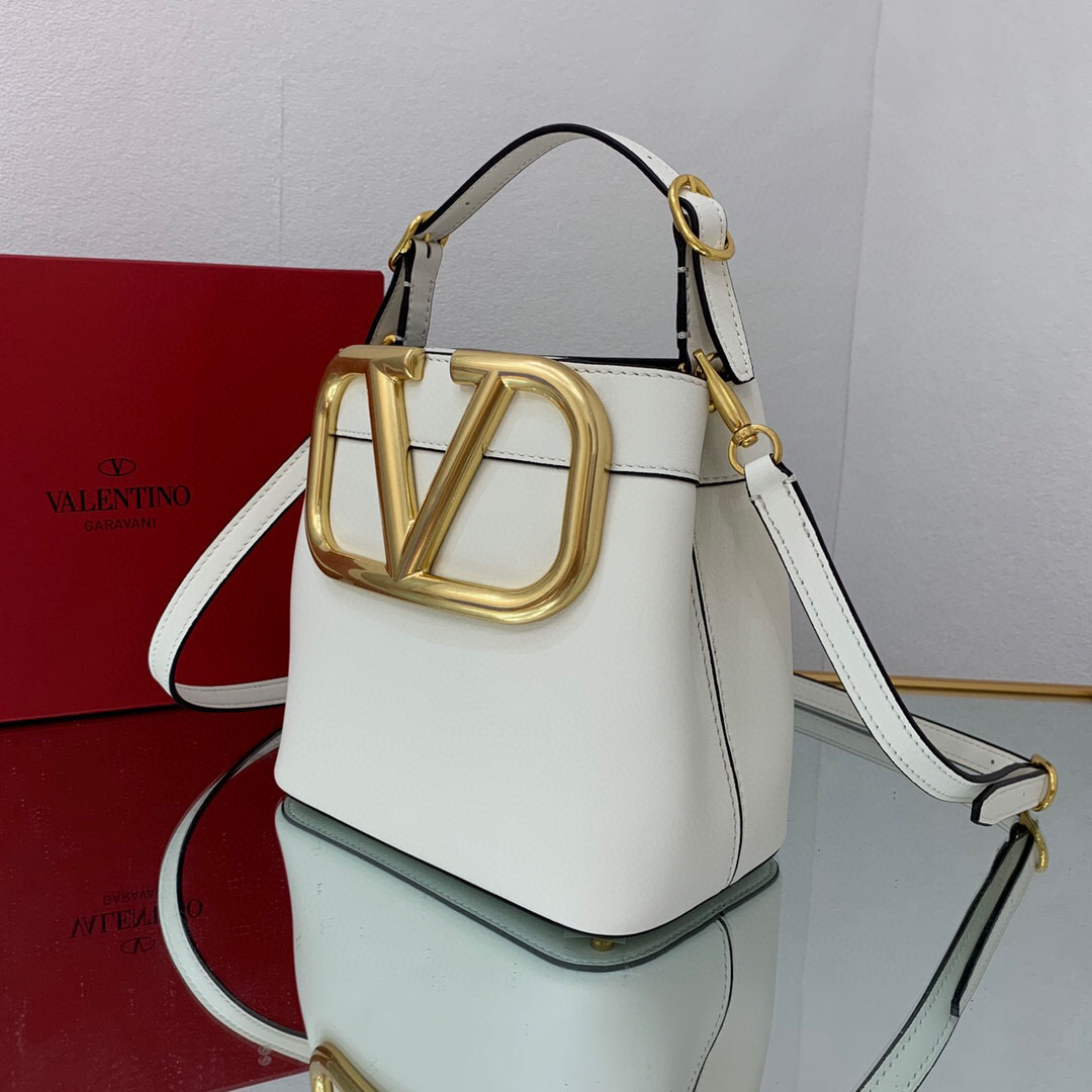 valentino garavani S*pervee