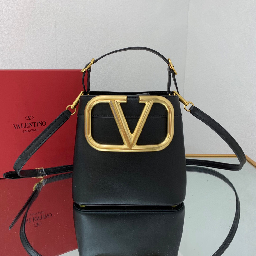 valentino garavani S*pervee